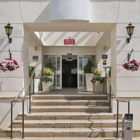 Airport Inn Manchester-3
